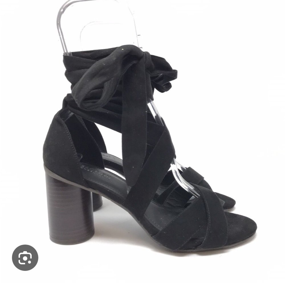 Reaction Kenneth Cole Wrap Sandals